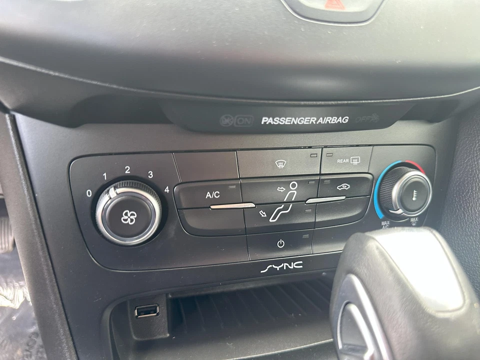 15 16 17 18 FORD FOCUS Temperature AC Heater Climate Control - Image 1 of 1