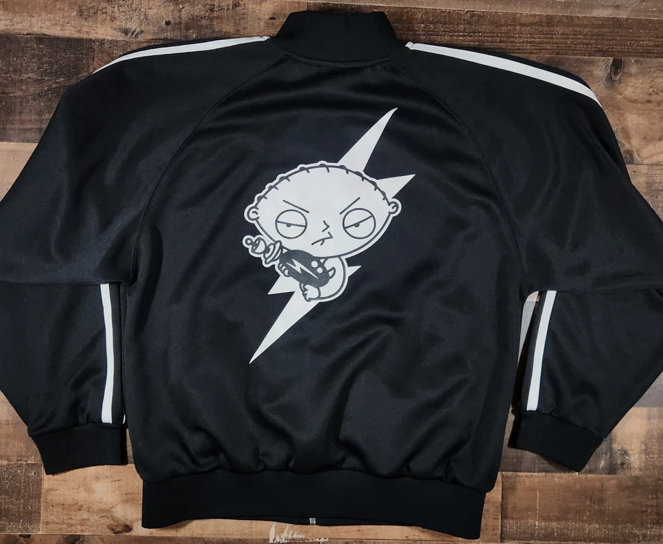 Chaqueta de chándal Family Guy Stewie para hombre mediana negra rayo perno años 2000 dibujos animados  Foto 1 de 4