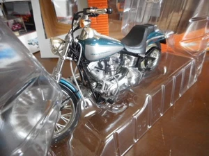 1/10 Artel Ertl Harley Davidson Softail Deuce 2004 - Picture 1 of 5