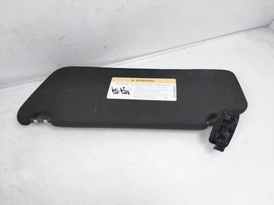 Mercedes-Benz C250 2012-2014 sedán pasajero derecho parasol interior - negro Foto 1 de 4