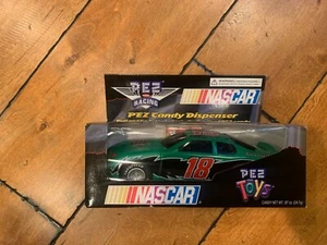 PEZ Racing NASCAR Interstate Batterien Auto Süßigkeiten Spender - Bild 1 von 5