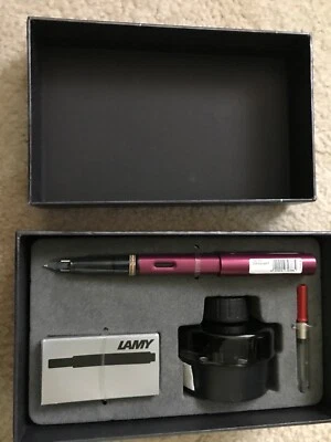 Lamy Al Star Fountain Purple Pen & Ink Bottle & Cartridges & Converter Gift Set Foto 1 de 4