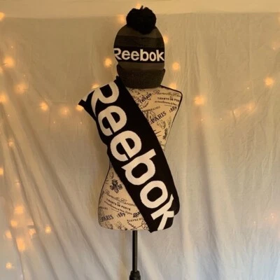 Reebok Hombre Pompón Gorro y Bufanda Conjunto Regalo Invierno Informal Gimnasio Conjunto Nuevo con Etiquetas Foto 1 de 4