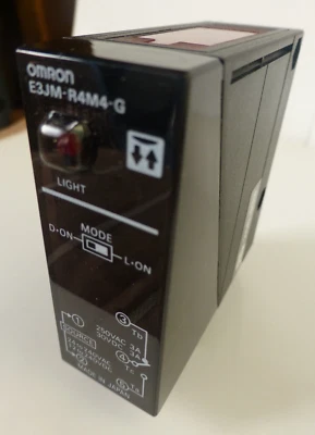 OMRON - Sensor - E3JM-R4M4-G - Image 1 of 4