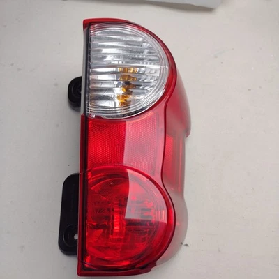 Conjunto de lámpara de luz trasera izquierda izquierda izquierda izquierda OEM NV 200 2013-2020 Foto 1 de 4