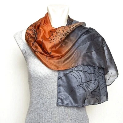 Bufanda de seda pintada a mano de Halloween tela de araña naranja negra otoño bufanda regalo Foto 1 de 4