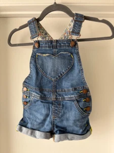 Boden Girls Heart Pocket Adjustable Strap Denim Short Overalls 3T - 4T - Picture 1 of 3
