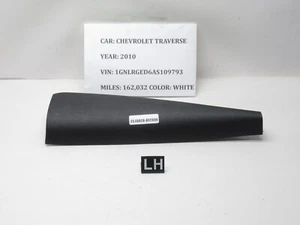 09-17 Chevrolet Traverse Rear Left Door Window Frame Corner Cover 25852794 OEM - Picture 1 of 6