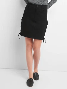 GAP Mid Rise Denim Pencil Skirt with Lace-Up Sides, Size 25 Petite True Black - Bild 1 von 5