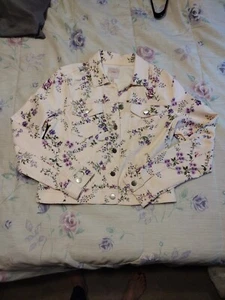 Candie's Women's Jacket Size Med. Pastel Pink Floral Purple Denim Cropped - Picture 1 of 6