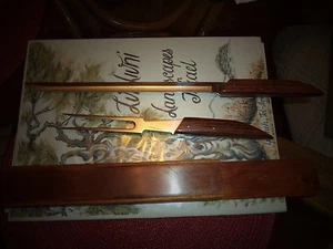 VINTAGE ROBESON SHUR EDGE/GORMET CARVER KNIFE AND CARVING FORK - Picture 1 of 4