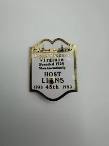 FREDERICKSBURG VA VIRGINIA 1983 - Spilla vintage Lions Host Club 45° anno - Foto 1 di 2