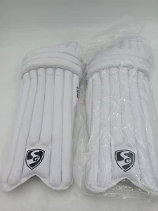 SG Shield Cricket Schlagpolster Junior weiß Paar Beinschützer Believe Design - Bild 1 von 11