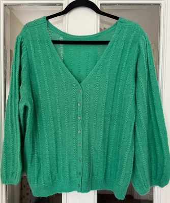 BN OLIVER BONAS GREEN V NECK SOFT FEEL SUBLE PATTERN KNITTED CARDIGAN - SIZE 18! - Image 1 of 4