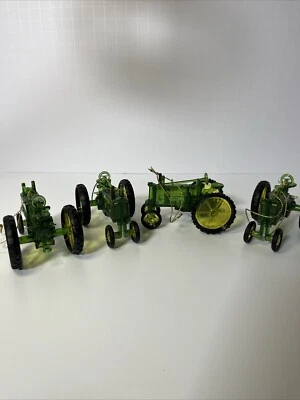 John Deere - Adorno de árbol de Navidad - Modelo A Tractor Verde Juego de 4 Plástico Foto 1 de 4