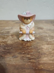 Vintage Enesco Lucy and Me Lucy Rigg Girl Bear With Big Hat And Umbrella 1986 - Picture 1 of 6