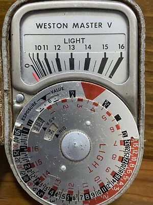 Vintage WESTON MASTER V 748 Light Meter In Case Parts Or Repair - Image 1 of 4