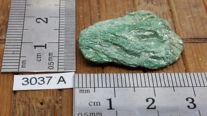 FUCHSITE pierre brute mineraux lithotherapie esoterisme collection reiki brut - Picture 1 of 1