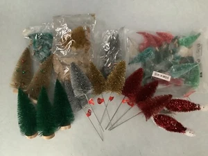 HUGE LOT OF BOTTLE BRUSH TREES DIFFERENT SIZES RED GREEN SILVER GOLD WHITE NEW - Picture 1 of 23