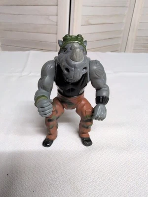 Figura de acción juguete Playmates Rocksteady Teenage Mutant Ninja Turtles 1988 5" de colección Foto 1 de 4