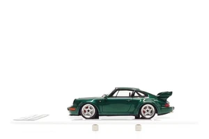 Make Up Vision 1:43 Porsche 911 Carrera RSR 3.8 (964) in Forest Green (VM162I) - Picture 1 of 9