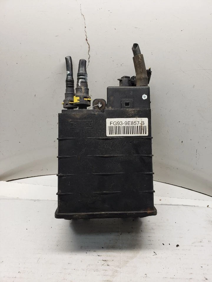 FUSION    2016 Fuel Vapor Canister 1399183 - Image 1 of 4
