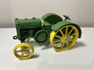 John Deere Tractor Die Cast - Picture 1 of 4