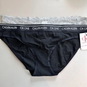Womens Underwear Size XL Calvin Klein 2pk Assorted Panties - Picture 1 of 8