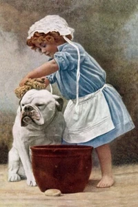 BULLDOG & GIRL BATH DOG ART PRINT NOVELTY FRIDGE MAGNET GREAT GIFT - Foto 1 di 1