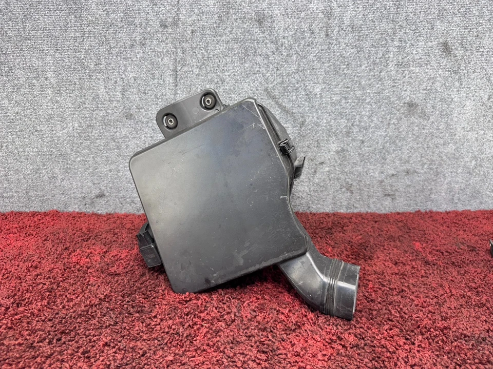 Conjunto de caja de filtro de admisión de aire BMW 2001-2006 E46 E83 OEM 121K Foto 1 de 4