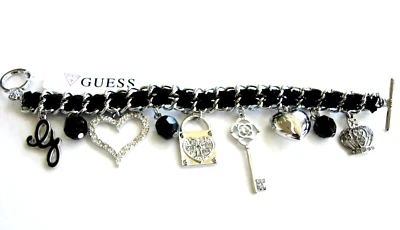 Nuovo GUESS Nero Nastro Color Argento Ciondolo Cuore, Chiave, Strass Corona - Immagine 1 di 4