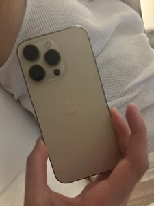 iphone 14 With Tik Tok App - Picture 1 of 3