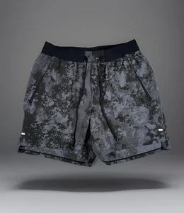 Pantalón Corto Lululemon Licencia para Entrenar Sin Forro 5” Para Hombre S Estampado Táctil Ancla Negro - Imagen 1 de 15