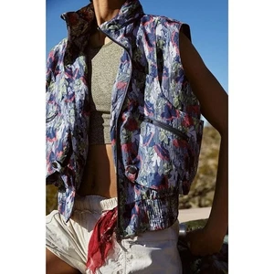 Free People Off the Grid Damen kleine Kapuzenweste Lagenlook Herbst Activewear Neu mit Etikett - Bild 1 von 5