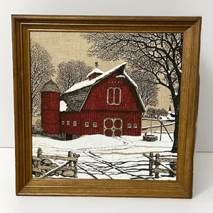 Warren Boucher Red Barn Wintery Farm tela di lino incorniciata dipinta a mano 15,5" mq - Foto 1 di 12