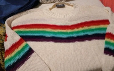 Suéter de madera pequeño mediano tejido blanco de gran tamaño a rayas arco iris Foto 1 de 4
