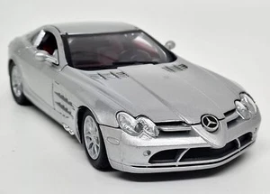 Motormax 1/24 McLaren Mercedes SLR Silver Supercar Diecast Model Car - Foto 1 di 7