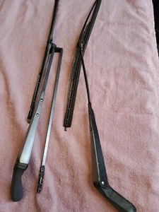 Holden HQ-WB Wiper Arms - Picture 1 of 2