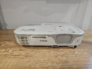 Epson EB-X11 H435B LCD Projector This is UNTESTED - Afbeelding 1 van 7
