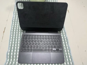 Apple Magic Keyboard for 11" iPad Pro - Black (MXQT2LLA) - Photo 1/3