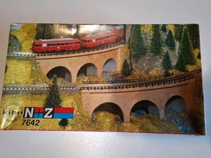 Kibri 7642, 2 Steinbogenbrücke, gebogen, für N und Z ungebaut - Bild 1 von 4