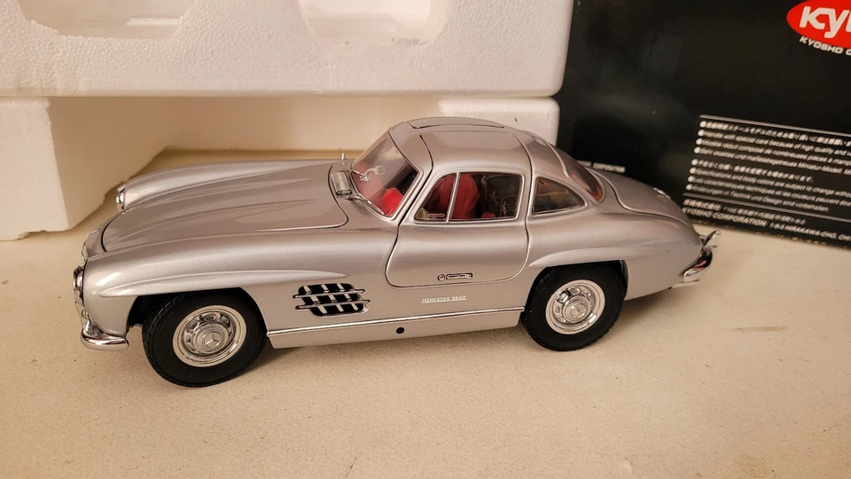 1/18 KYOSHO MERCEDES 300 SL - Photo 1/4