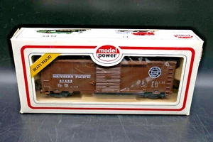 HO Model Power 40' Boxcar Southern Pacific w/Box 7974 - Picture 1 of 6