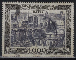TIMBRE FRANCE POSTE AERIENNE N° 29 PARIS 1000 F OBLITERATION LEGERE - Picture 1 of 2