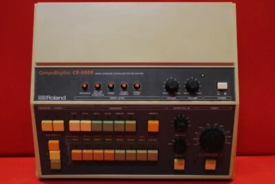 Máquina de ritmo micro controlada por computadora Roland CR 5000 USADA U2425 241128 Foto 1 de 4