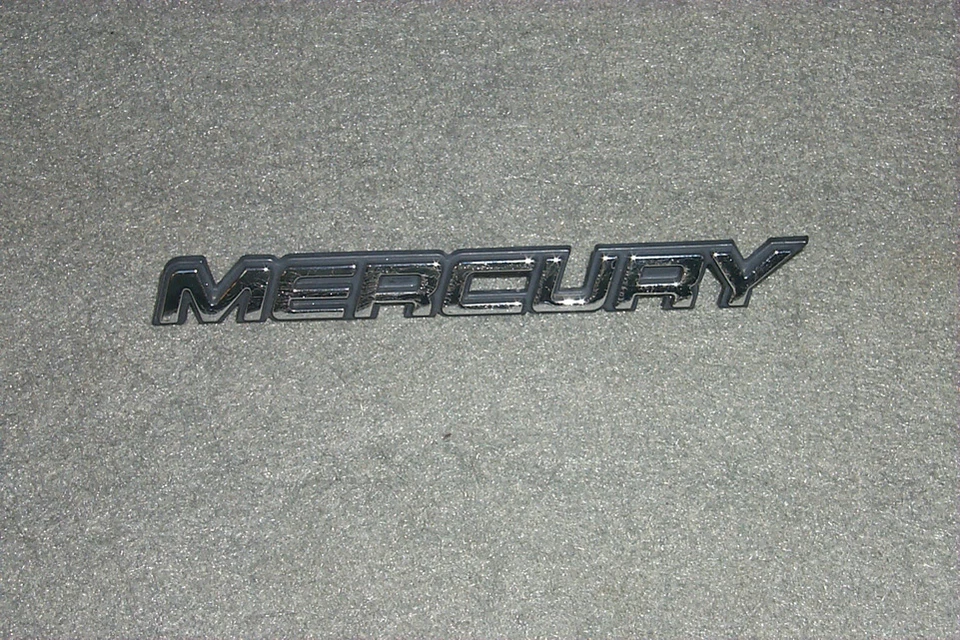 Emblema de escritura de maletero 1995 1996 1997 Mercury Grand Marquis LS/GS 95 96 97 insignia-V8 Foto 1 de 1