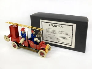 Lot 7860 Tucher & Walther T 130 Große Feuerwehr mit EPL Lehmann Figuren von 1984 - Bild 1 von 12