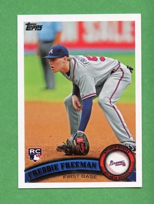2011 Topps #145 Freddie Freeman radiocontrol novato como nuevo Braves Dodgers Quant Avail Foto 1 de 2
