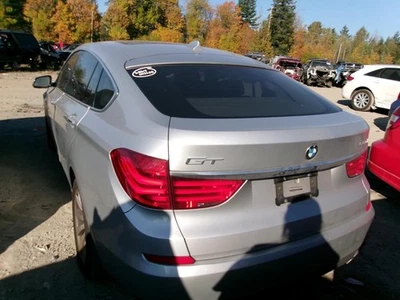 Luz de estacionamiento/esquina izquierda del conductor conducción antiniebla para BMW 535i GT 10-13 31059462 Foto 1 de 4