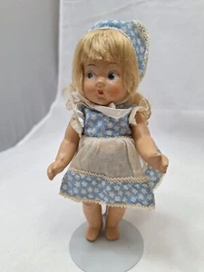 Bambola vintage 7" toodles/toddles composizione etichettata abito bambola Vogue Co. anni '40 - Foto 1 di 12